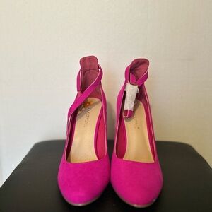 Shoe Dazzle Vibrant Pink Heels
